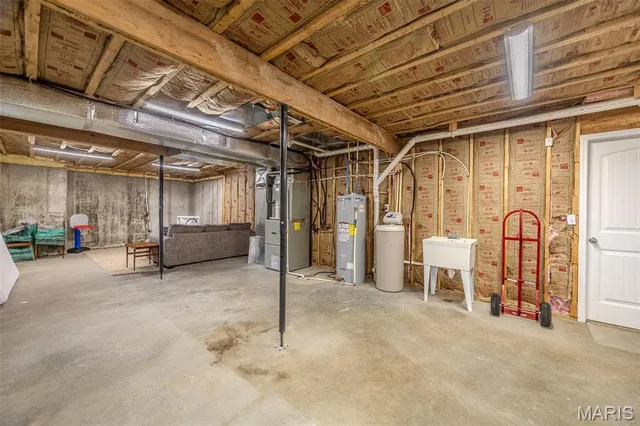 $459,900 | 22766 Rumor Drive, Waynesville, MO 65583