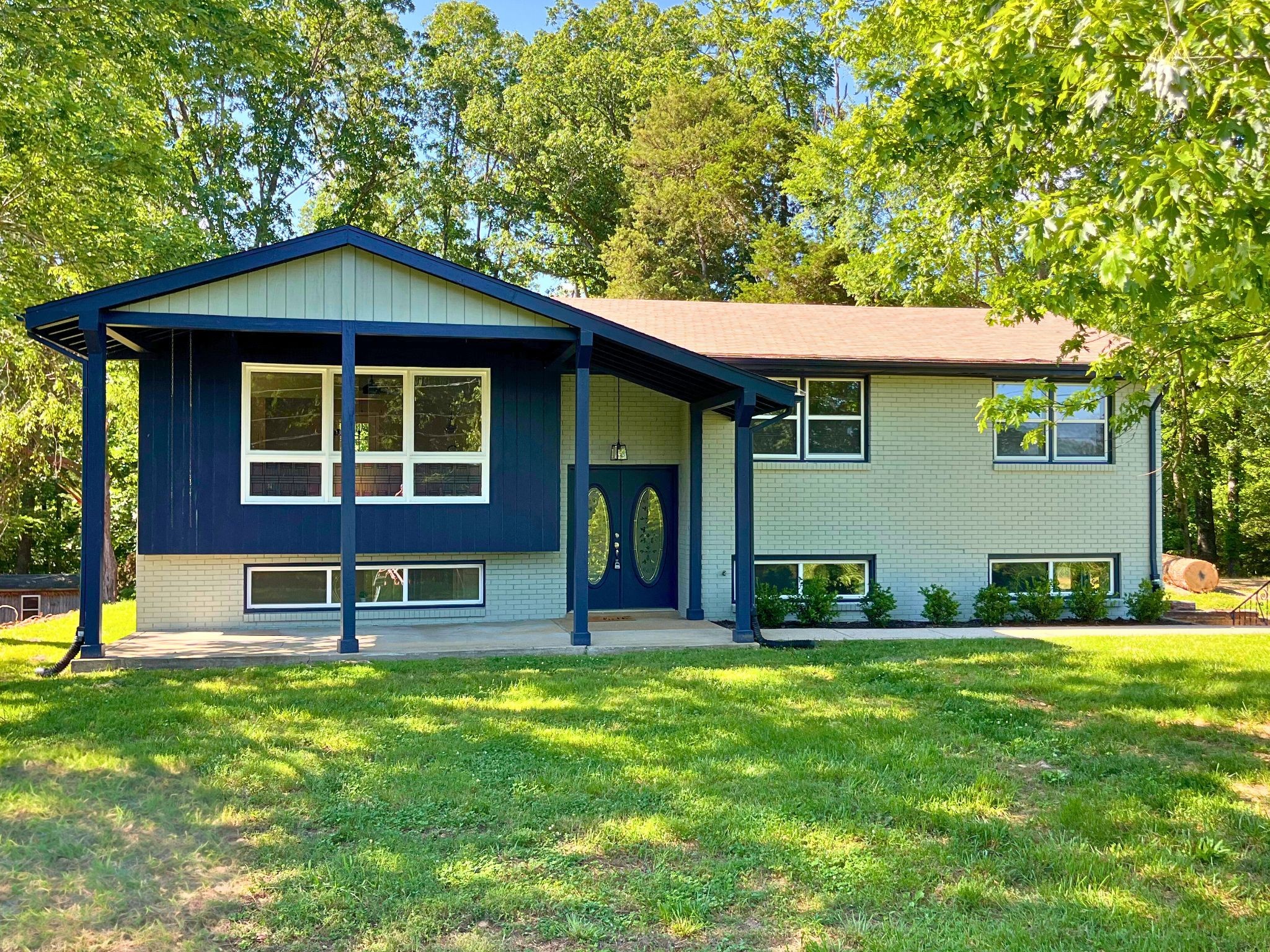 1360 Neptune Road Ashland City, TN 37015 - Photo 2 of 20 Gallery Image 2
