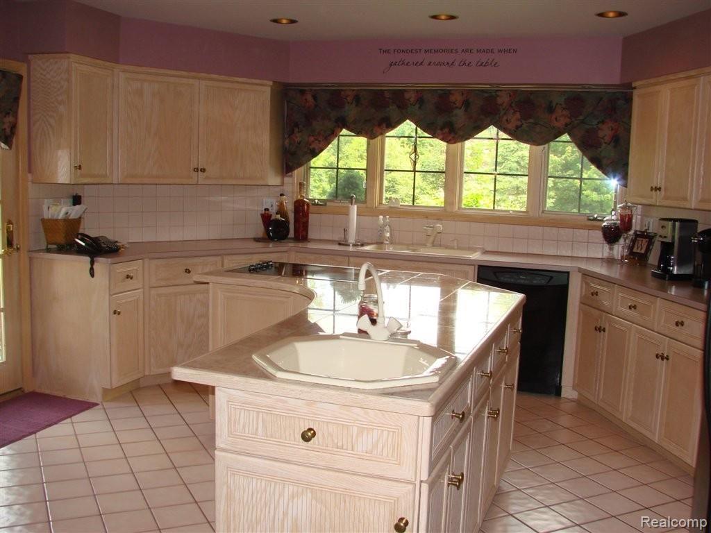 20887 30 Mile Road Ray, MI 48096 - Photo 7 of 25 8.JPG