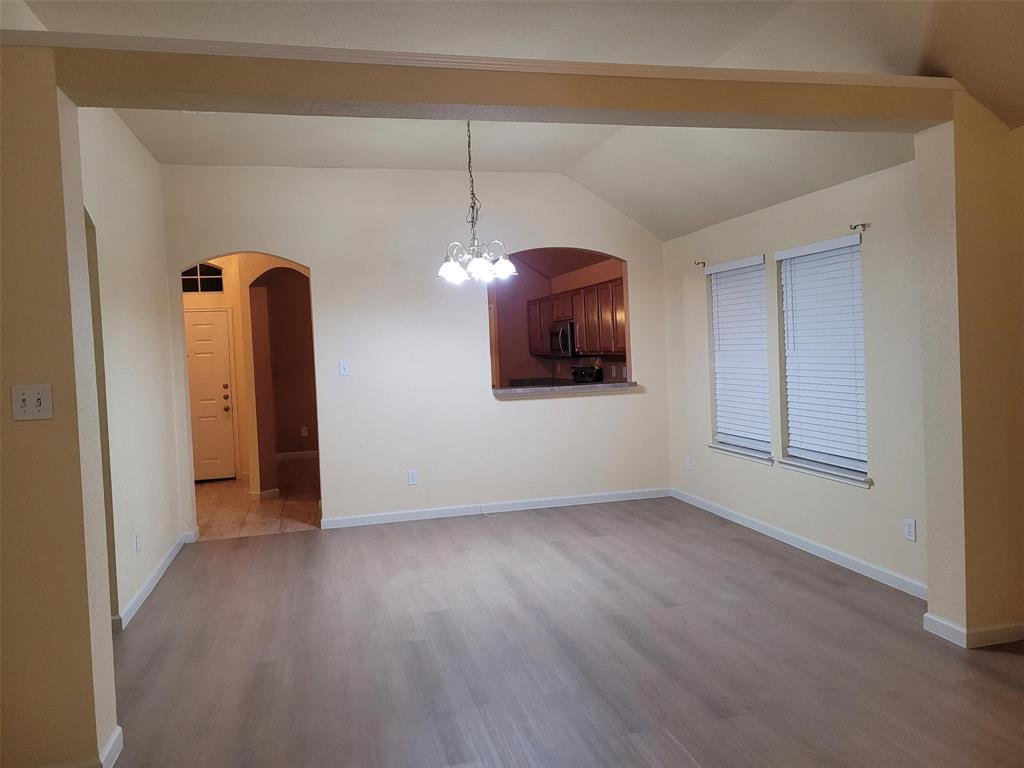 10436 Phantom Hill Road Fort Worth, TX 76140 - Photo 4 of 19