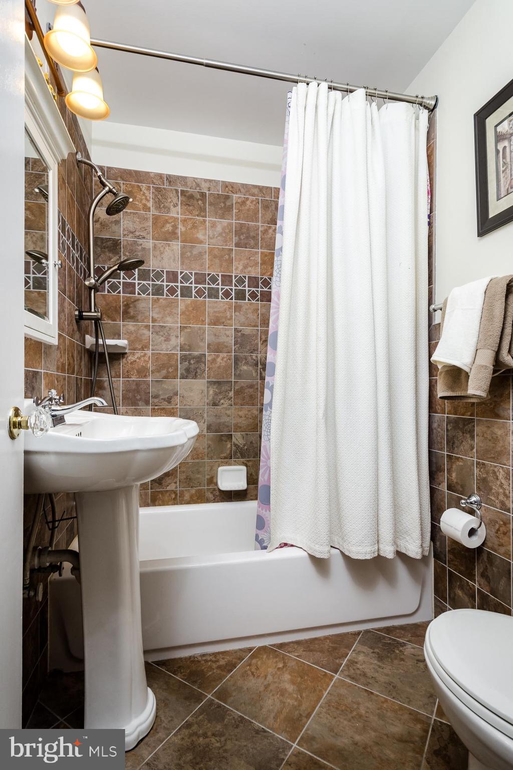 115 Rabbit Hill Road West Windsor, NJ 08550 - Photo 20 of 25