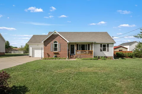 $389,900 | 206 Fall Creek Drive, Murfreesboro, TN 37129