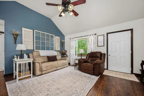 $389,900 | 206 Fall Creek Drive, Murfreesboro, TN 37129