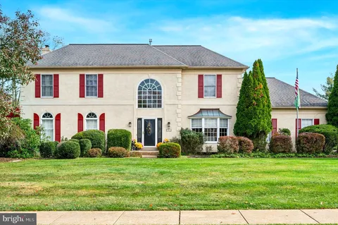 $945,000 | 22 Country Run, Thornton, PA 19373