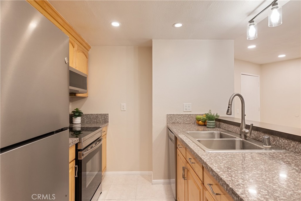 388 South Prospectors Road, Unit 115 Diamond Bar, CA 91765 - Photo 8 of 28