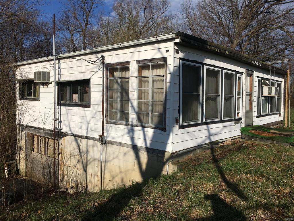 4314 Swan Road Addieville, IL 62214 - Photo 3 of 16