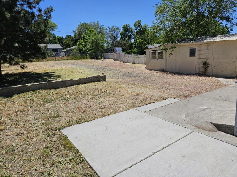 474 4th Street Madras, OR 97741 - Photo 2 of 29 Met Back