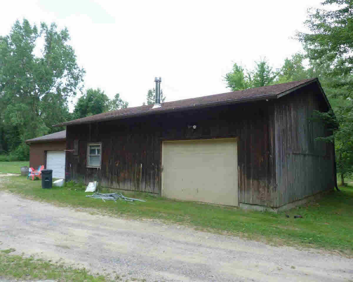 2060 East Lake Road Clio, MI 48420 - Photo 21 of 22 21354833-20.JPG