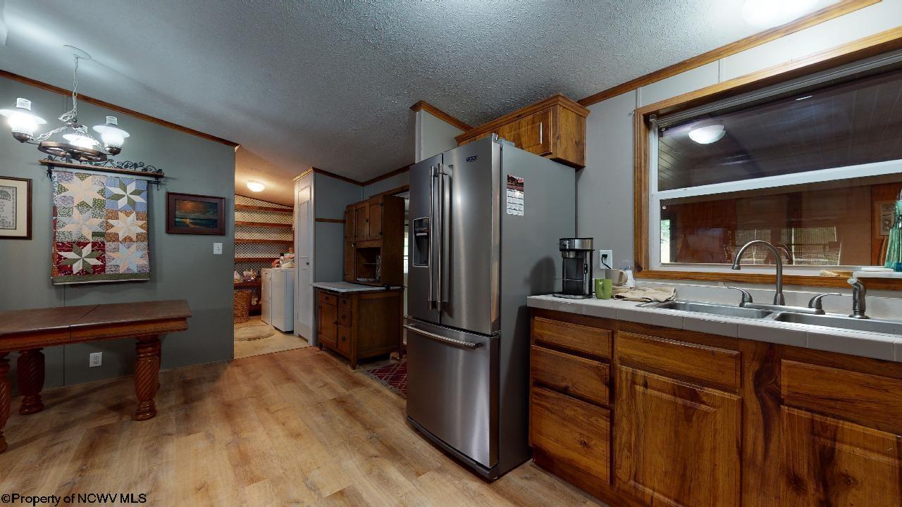 154 Everson Road Fairmont, WV 26554 - Photo 8 of 28 Gallery Image 8