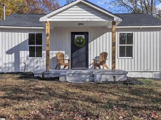 $249,999 | 125 Circle Drive, Greer, SC 29650