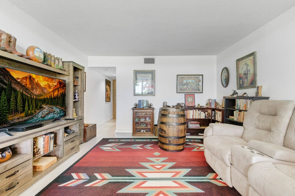 1012 Guadalupe Street Kerrville, TX 78028 - Photo 15 of 27