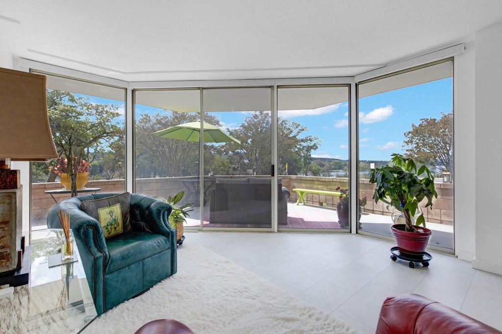 1012 Guadalupe Street Kerrville, TX 78028 - Photo 3 of 27