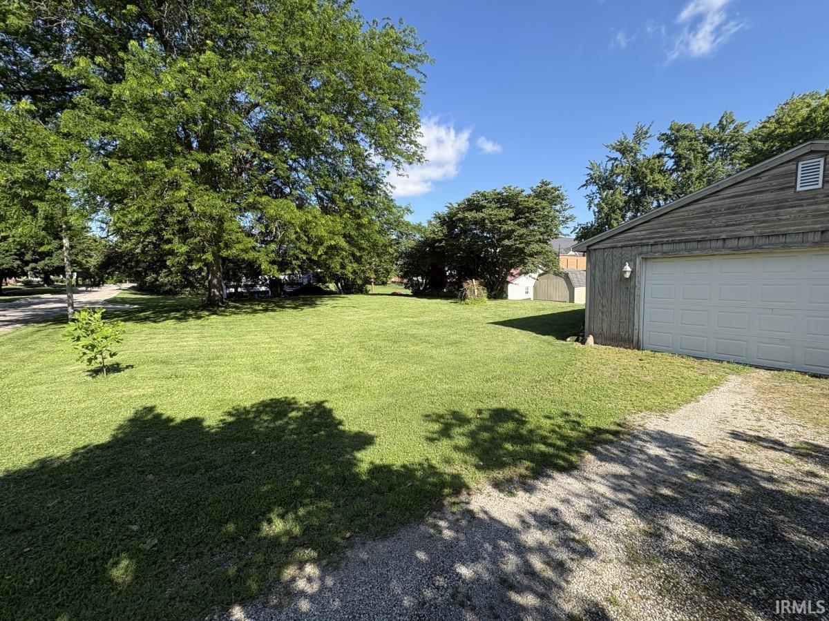 111 South Spring Street Wakarusa, IN 46573 - Photo 18 of 19