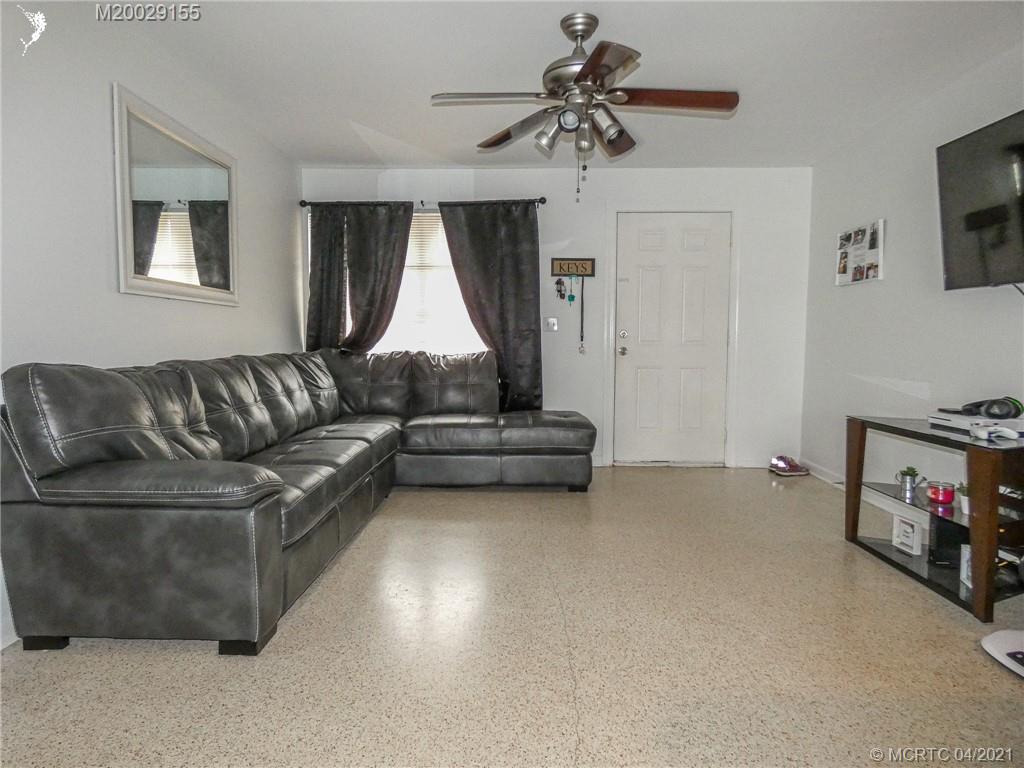 436 Robalo Court Stuart, FL 34996 - Photo 3 of 31 Gallery Image 3