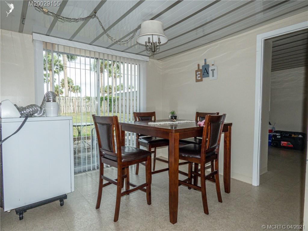 436 Robalo Court Stuart, FL 34996 - Photo 7 of 31 Gallery Image 7