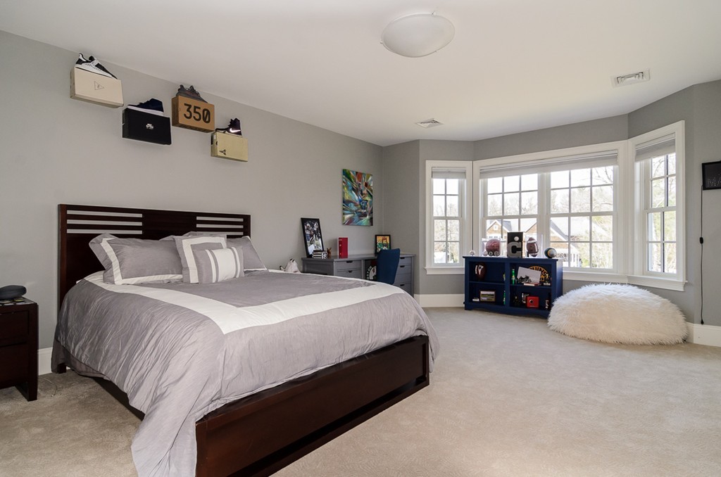 137 Beard Way Needham, MA 02492 - Photo 11 of 20 Gallery Image 11