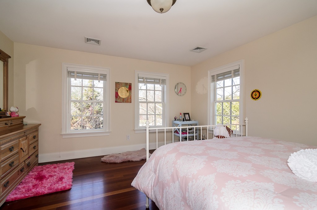 137 Beard Way Needham, MA 02492 - Photo 13 of 20 Gallery Image 13