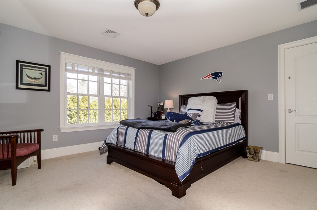 137 Beard Way Needham, MA 02492 - Photo 14 of 20 Gallery Image 14