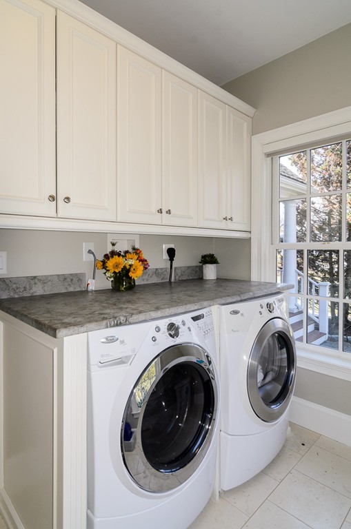 137 Beard Way Needham, MA 02492 - Photo 16 of 20 Gallery Image 16