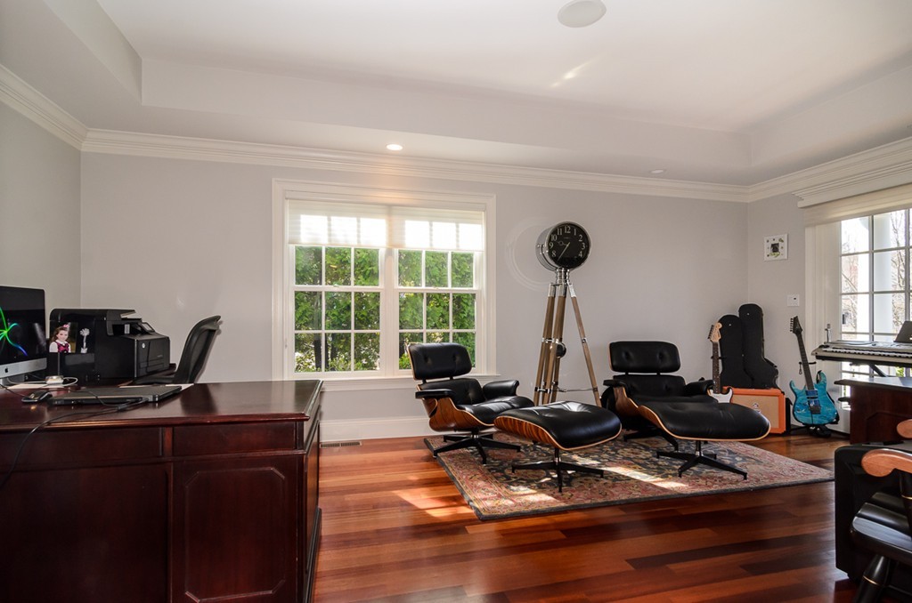 137 Beard Way Needham, MA 02492 - Photo 17 of 20 Gallery Image 17