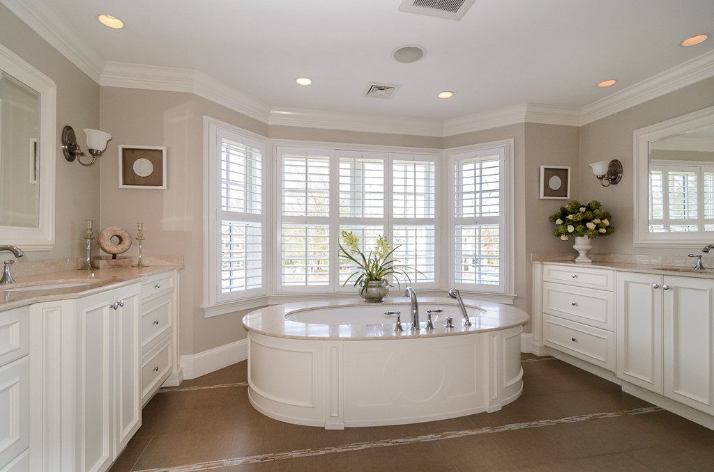 137 Beard Way Needham, MA 02492 - Photo 10 of 20 Gallery Image 10