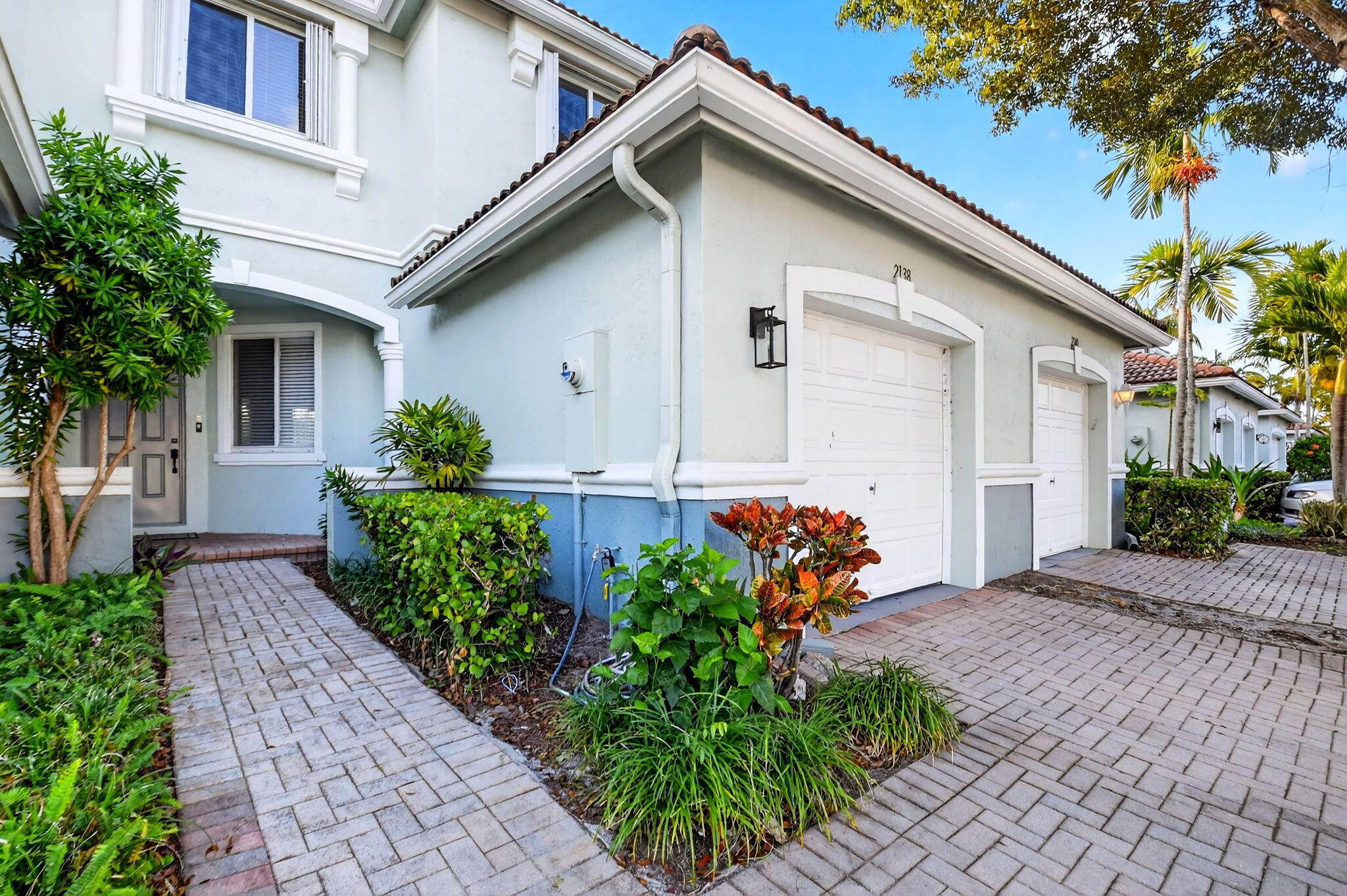 2138 Oakmont Drive Riviera Beach, FL 33404 - Photo 3 of 59 2138 Oakmont Drive, Riviera Beach,