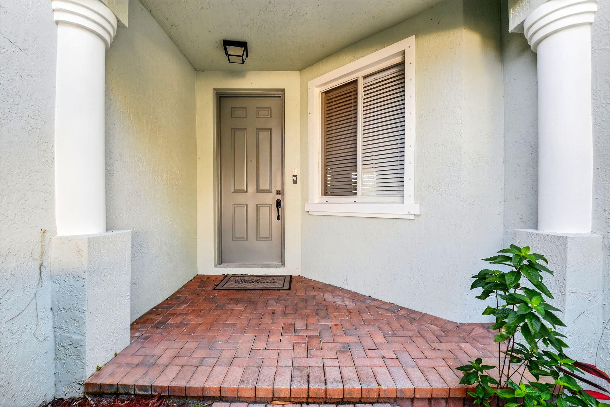 2138 Oakmont Drive Riviera Beach, FL 33404 - Photo 4 of 59 Front Entrance