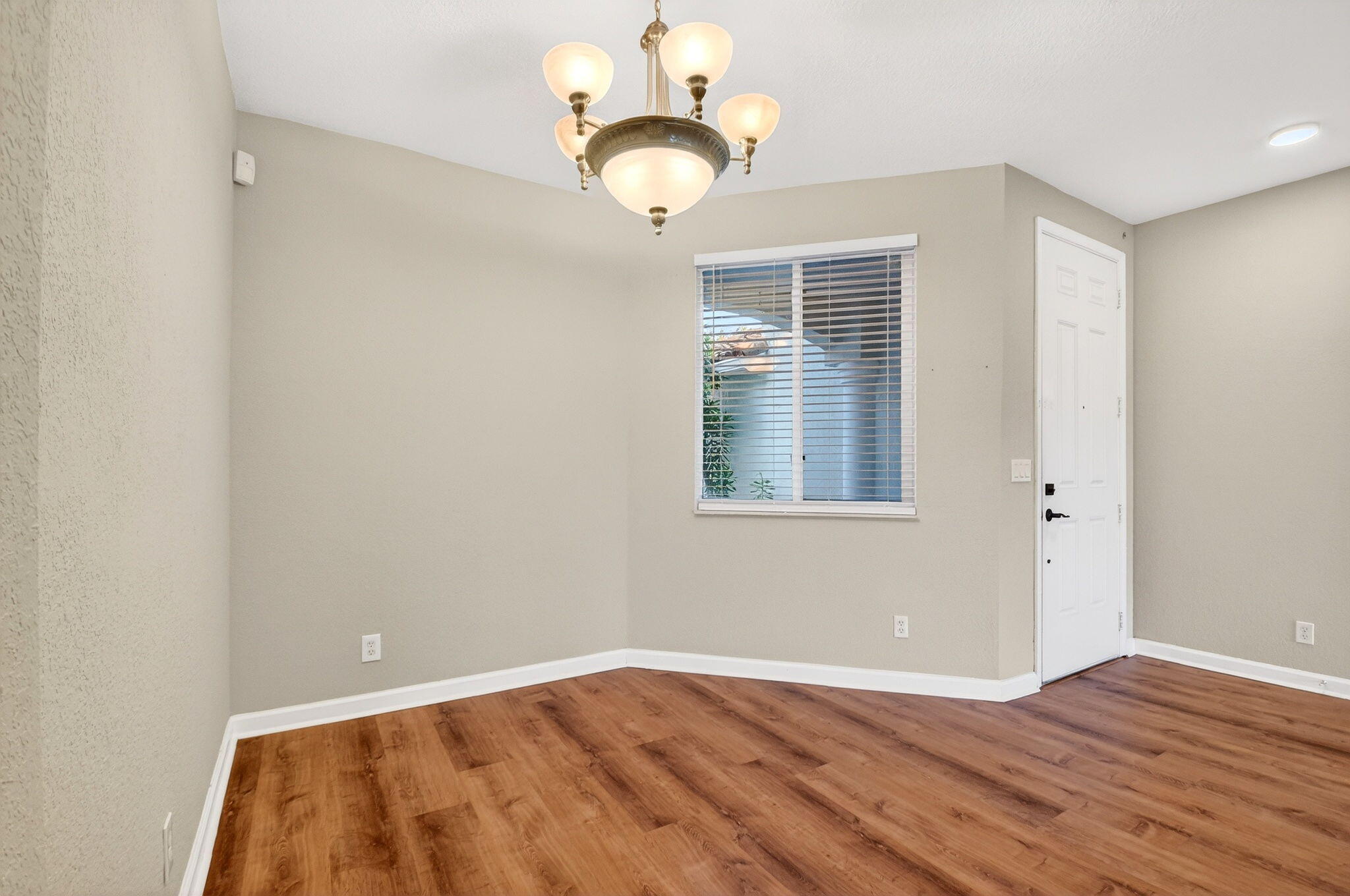 2138 Oakmont Drive Riviera Beach, FL 33404 - Photo 7 of 59 Dining Area