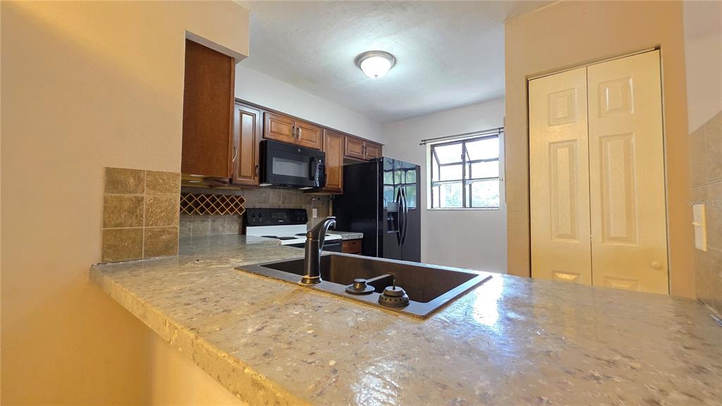 2213 Southwest 39 Way Gainesville, FL 32607 - Photo 5 of 23 Gallery Image 5
