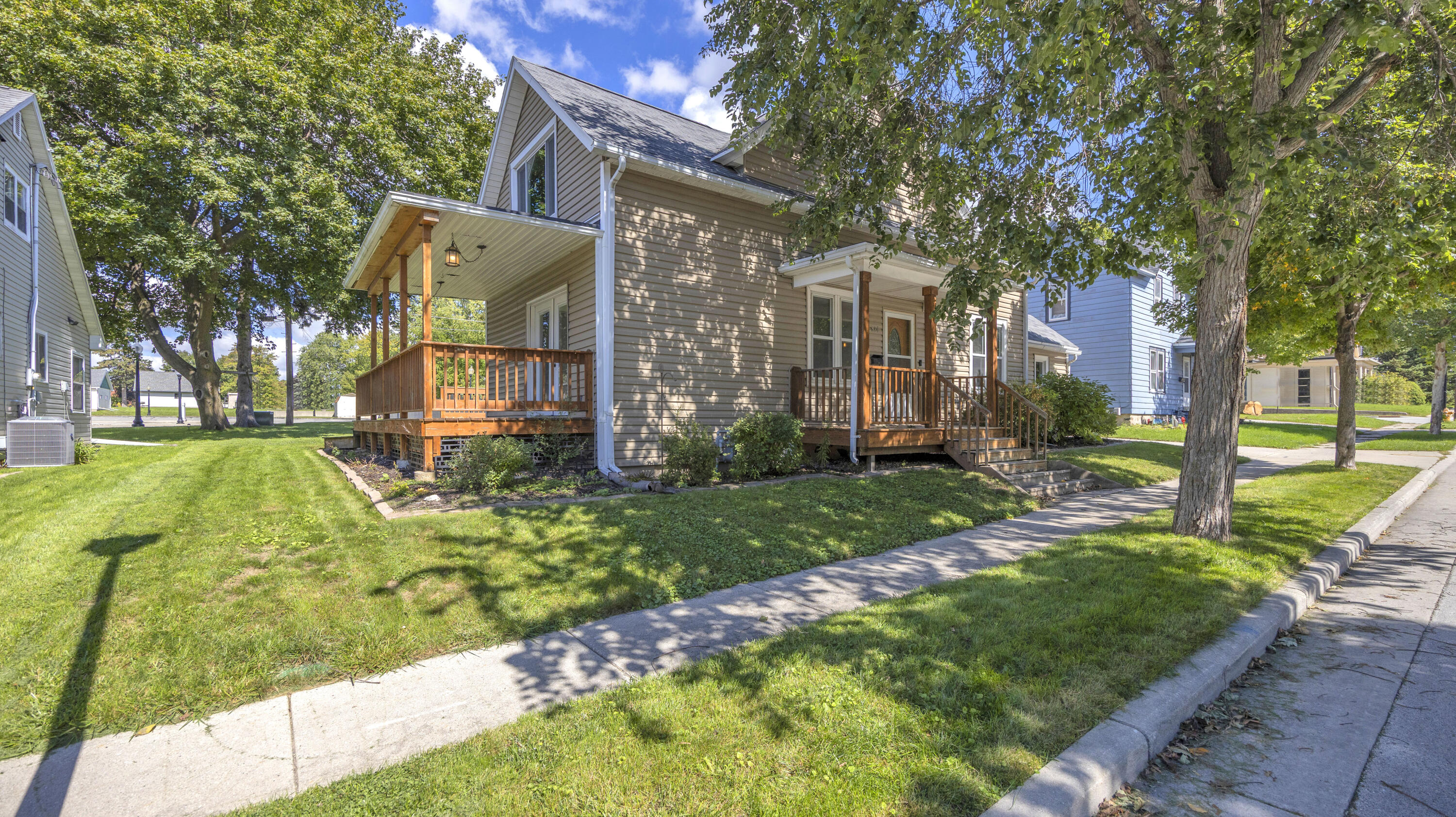 820 Reed Street Plymouth, WI 53073 - Photo 2 of 37 Front