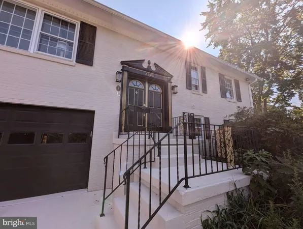 $5,800 | 2208 Wakefield Street, Alexandria, VA 22308
