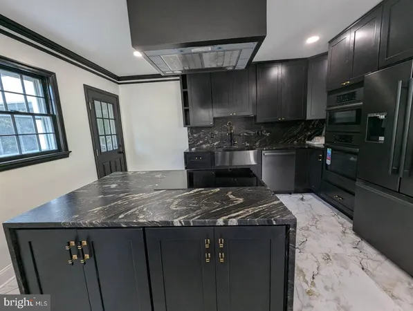 $5,800 | 2208 Wakefield Street, Alexandria, VA 22308