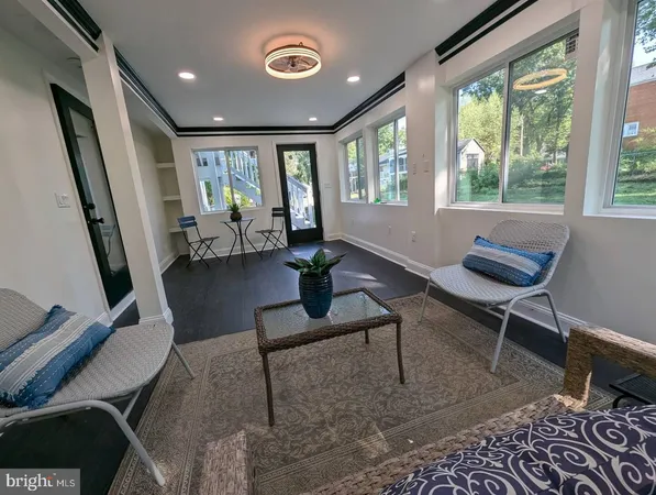 $5,800 | 2208 Wakefield Street, Alexandria, VA 22308