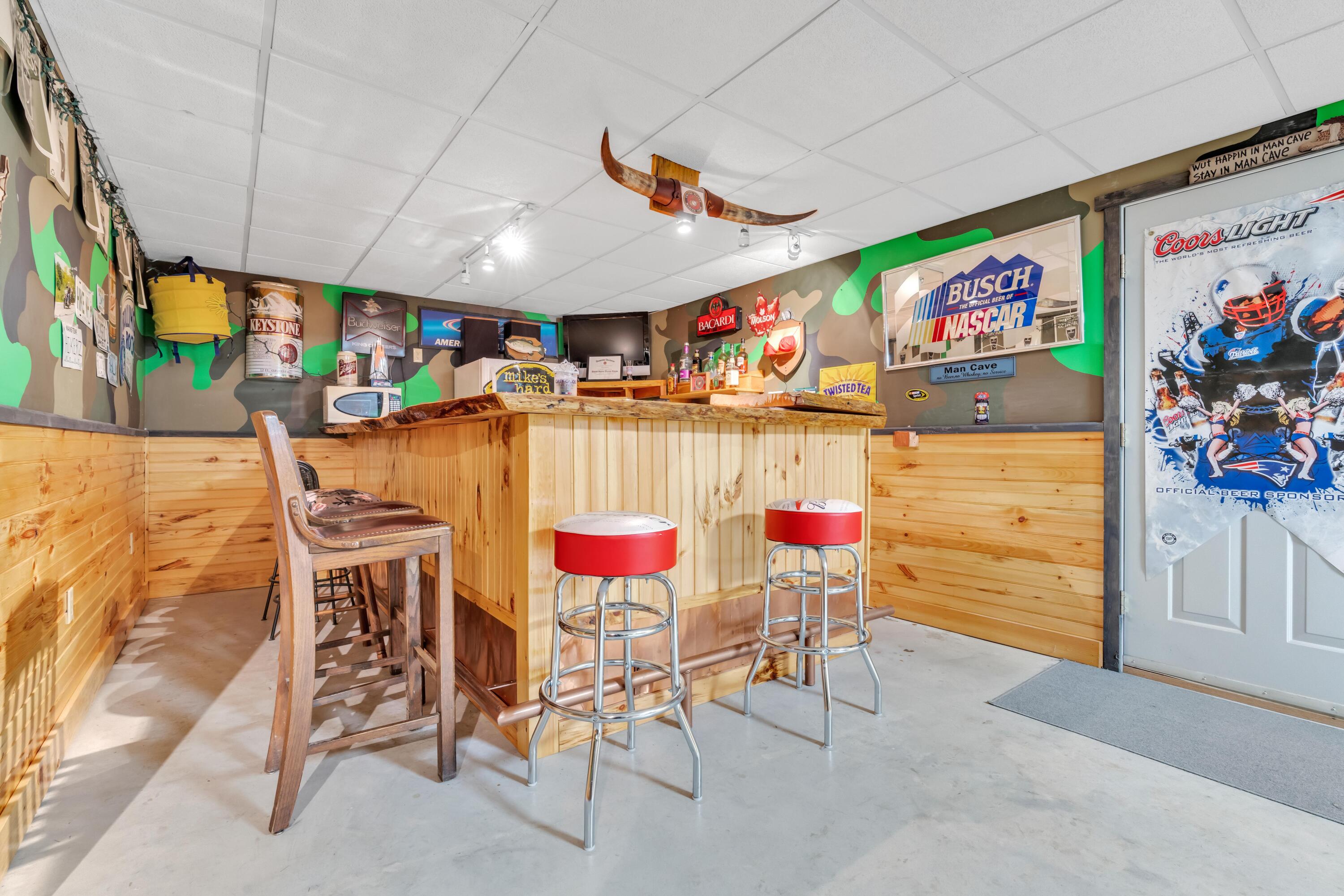 3 Cornfield Drive Springvale, ME 04083 - Photo 23 of 35 Bar area in basement