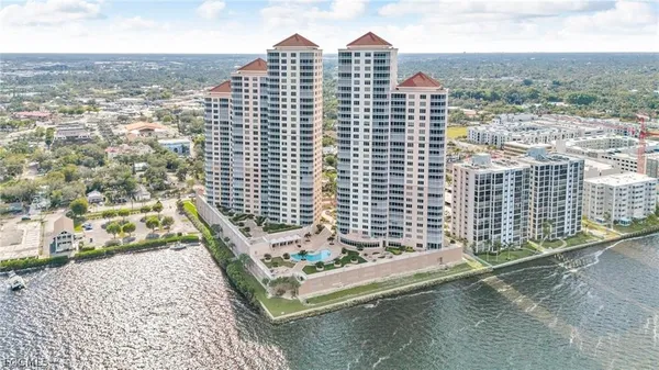 $324,900 | 2080 West First Street, Unit 109, Fort Myers, FL 33901