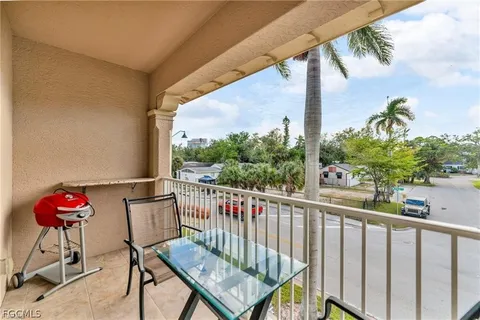 $324,900 | 2080 West First Street, Unit 109, Fort Myers, FL 33901