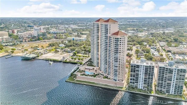 $324,900 | 2080 West First Street, Unit 109, Fort Myers, FL 33901