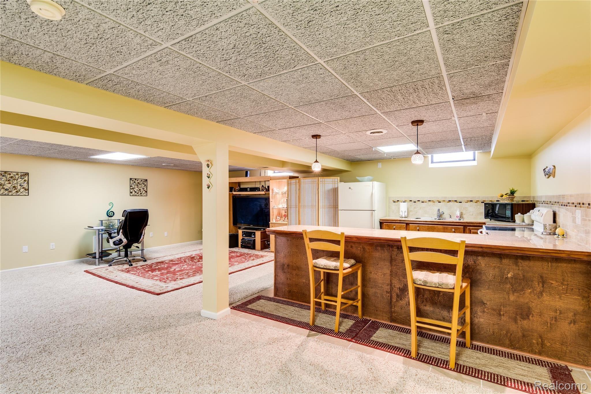 541 Lexington Drive Rochester, MI 48307 - Photo 35 of 58 541 Lexington-1-34.jpg