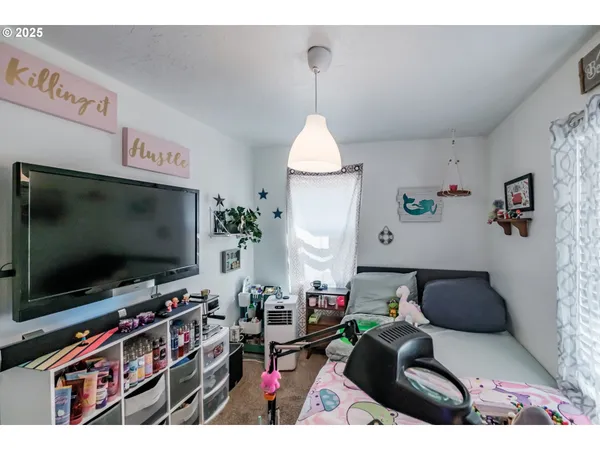 $305,000 | 820 Rosemont Avenue Northwest, Salem, OR 97304