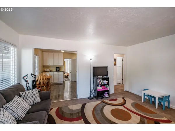 $305,000 | 820 Rosemont Avenue Northwest, Salem, OR 97304