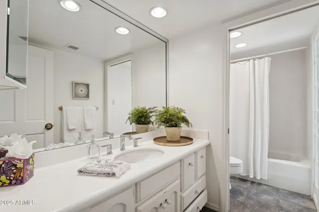 an empty room with an entryway