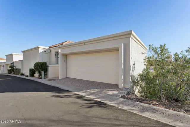 $950,000 | 3800 East Lincoln Drive, Unit 7, Phoenix, AZ 85018