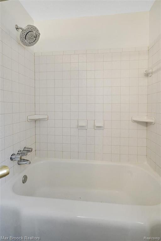 1652 Graefield Road Birmingham, MI 48009 - Photo 14 of 25