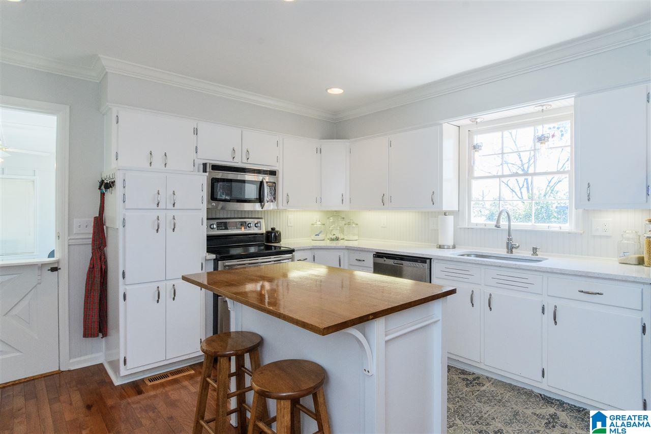 2105 Ridgeview Drive Birmingham, AL 35216 - Photo 10 of 34