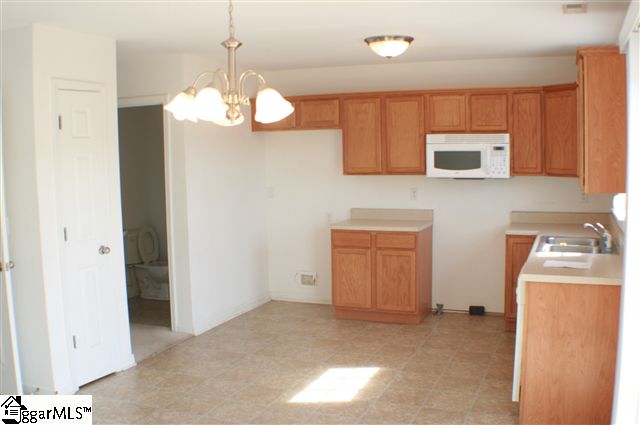 7 Catterick Way Fountain Inn, SC 29644 - Photo 4 of 11 Gallery Image 4