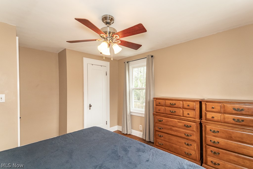 4494 Telhurst Road Cleveland, OH 44121 - Photo 15 of 31
