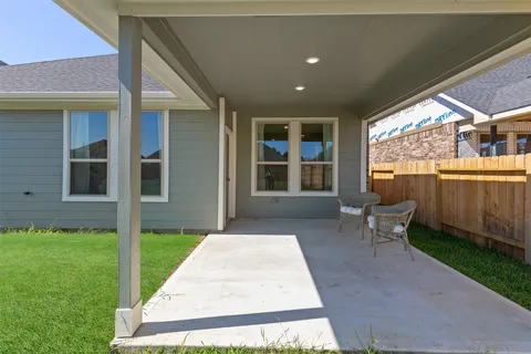 $325,000 | 8003 Chukka Drive, Fulshear, TX 77441