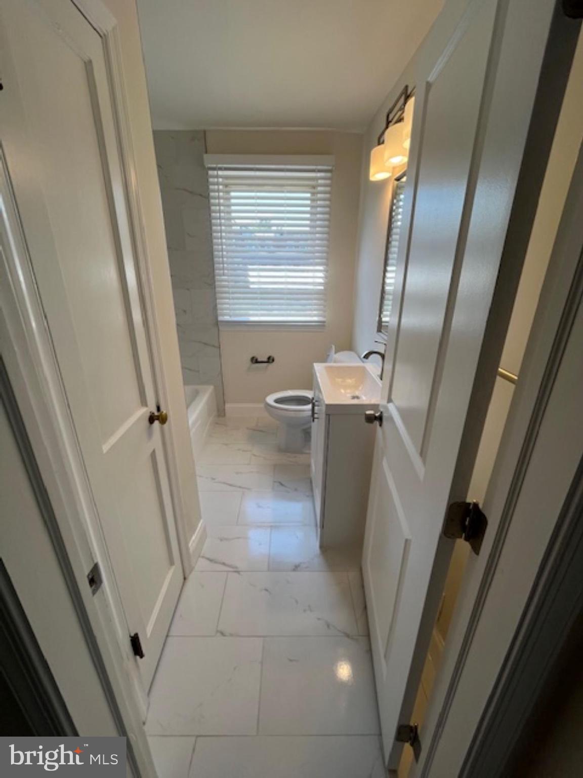 303 Arden Road West Baltimore, MD 21225 - Photo 15 of 95 Bathroom1