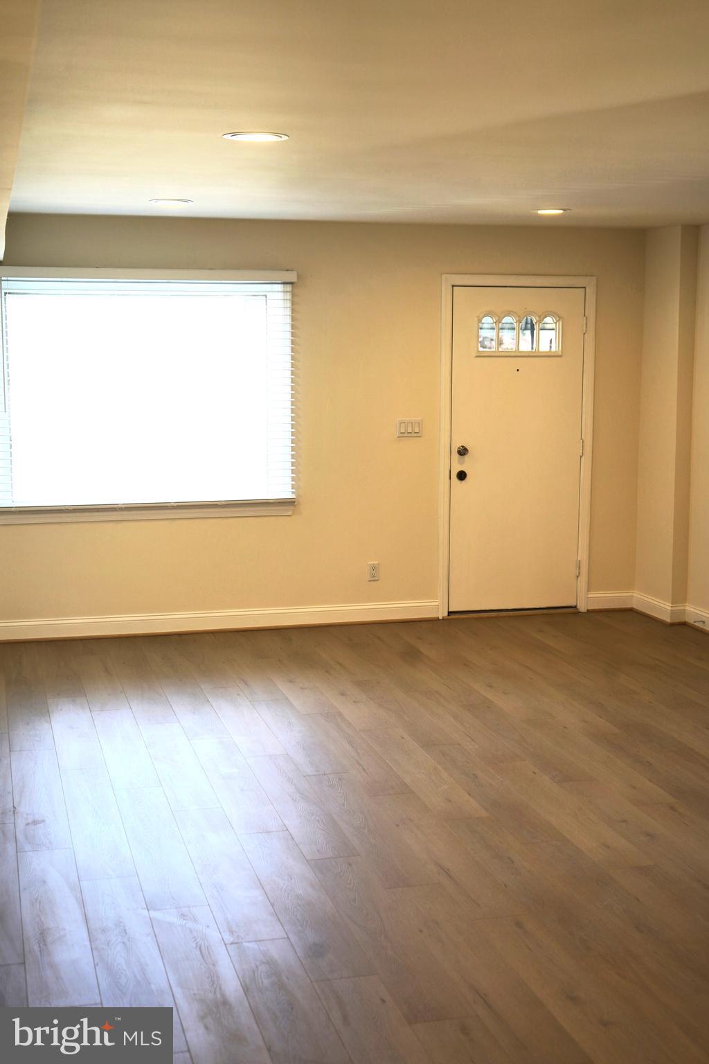 303 Arden Road West Baltimore, MD 21225 - Photo 47 of 95 living5
