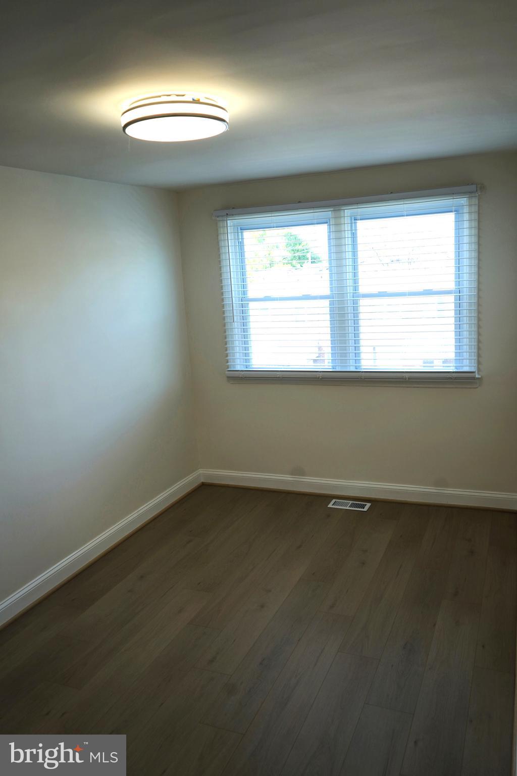303 Arden Road West Baltimore, MD 21225 - Photo 52 of 95 bed1